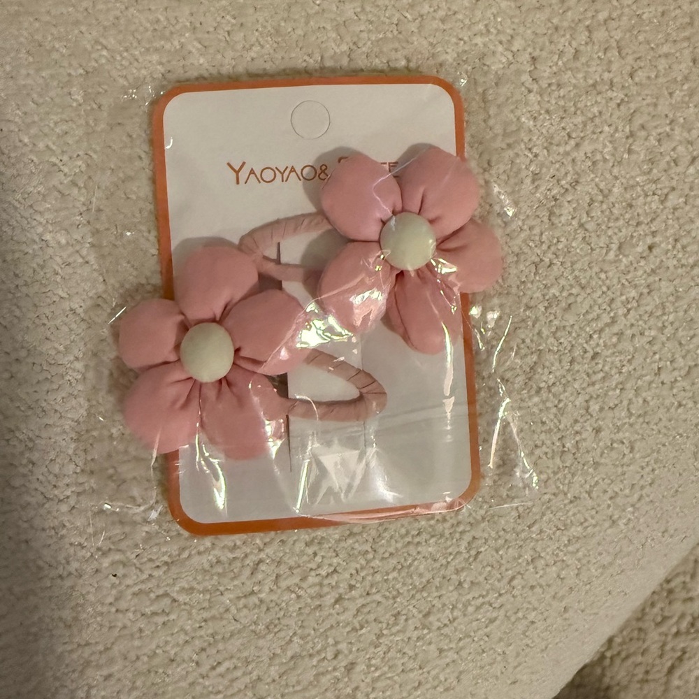Hair Clips - Picture 5 of 8